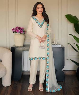 Cream organza embroidered kurta set 2