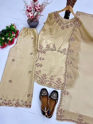 Beige silk blend embroidered palazzo set 4