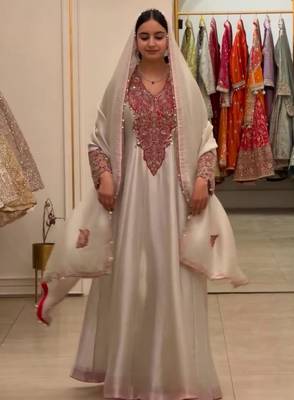 Off-white organza embroidered flared gown set 1