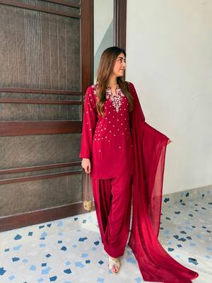 Red crepe embroidered farshi salwar set 3