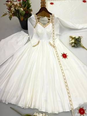 White silk blend embroidered anarkali set 4
