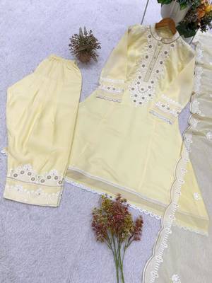 Gold silk blend embroidered farshi salwar set 3