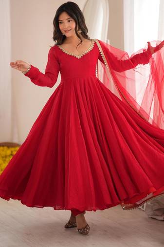 Red silk blend embroidered flared gown set