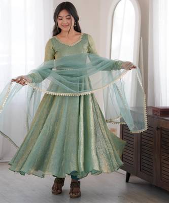 Light-green silk blend embroidered flared gown set 1