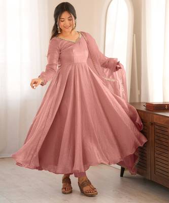 Onion-pink silk blend embroidered flared gown set 1