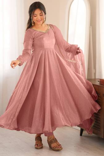 Onion-pink silk blend embroidered flared gown set