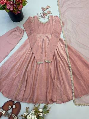 Onion-pink silk blend embroidered flared gown set 2