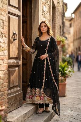 Black faux georgette embroidered flared gown set 1