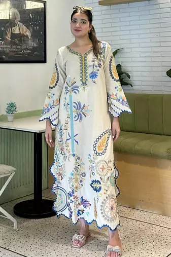 White silk blend embroidered kurta set