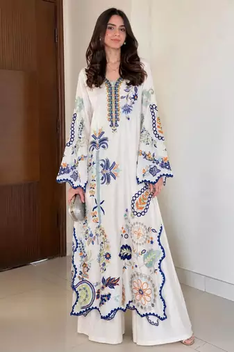 White silk blend embroidered kurta set