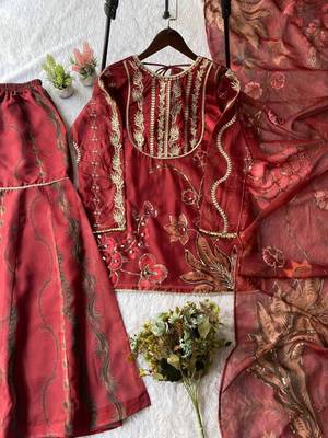 Maroon organza embroidered sharara set 4