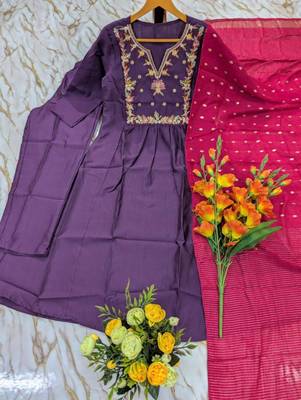 Dark-purple silk blend embroidered kurta set 3