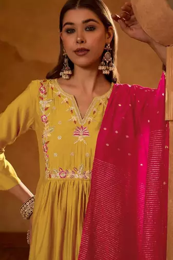 Yellow silk blend embroidered kurta set