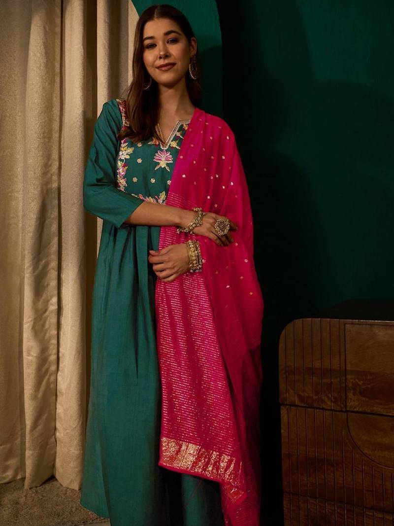 Green silk blend embroidered kurta set