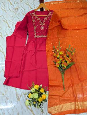 Rani-pink silk blend embroidered kurta set 4