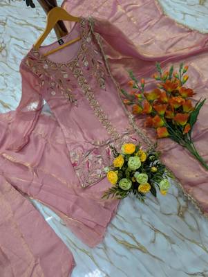 Pink silk blend embroidered sharara set 2