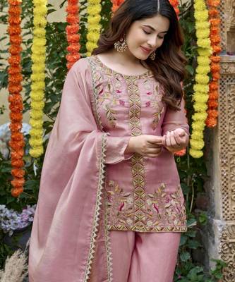 Pink silk blend embroidered sharara set 3