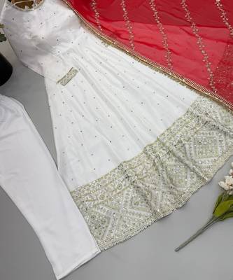 White silk blend embroidered flared gown set 4