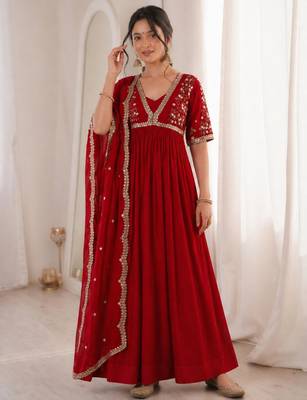 Red faux georgette embroidered flared gown set 3