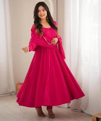Hot-pink chanderi embroidered flared gown set 2