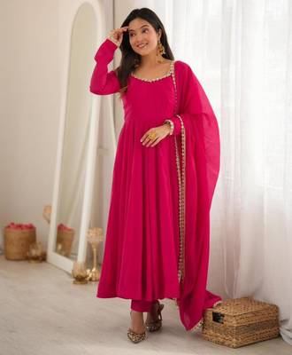 Hot-pink chanderi embroidered flared gown set 3