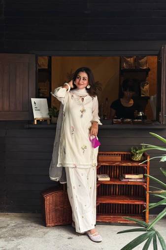 Off-white chanderi embroidered farshi salwar set
