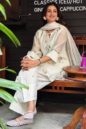 Off-white chanderi embroidered farshi salwar set