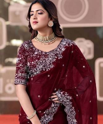 wine jimmy choo embroidered embellished havy work wedding wear saree 3