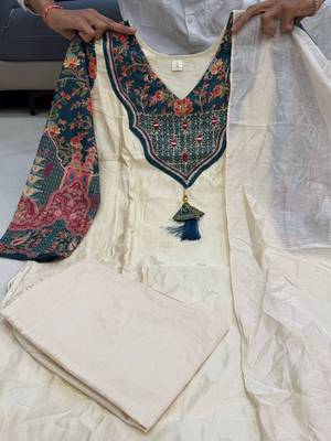 Cream Solid Cotton Kurta Set 4