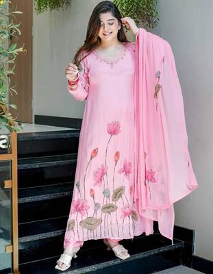 Pink Printed A-Line Kurta Set 5