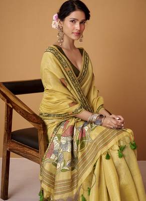 yellow soft jamdani cotton blend floral digital printed pallu festive wear saree 2