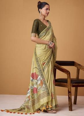 ligh cream soft jamdani cotton blend floral digital printed pallu festive wear saree 2