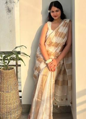 Ivory & gold stripe linen saree with blouse piece 1