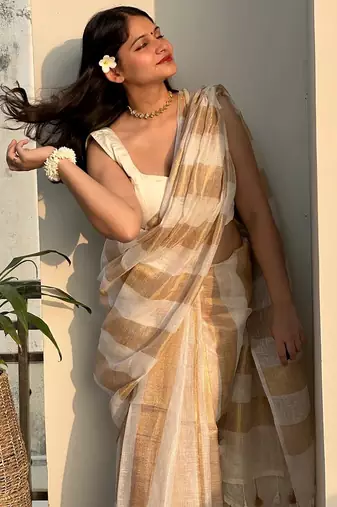 Ivory & gold stripe linen saree with blouse piece