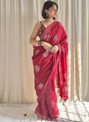 Red hand block printed mulmul cotton saree with blouse piece 2