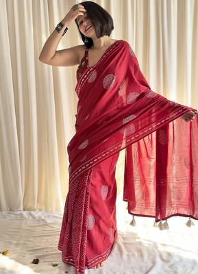 Red hand block printed mulmul cotton saree with blouse piece 3