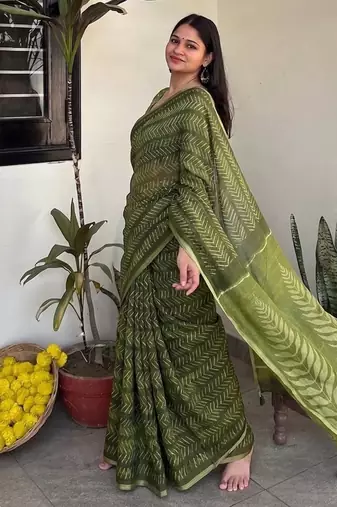 Green leheriya chanderi cotton saree with blouse piece
