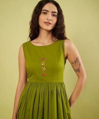 Olive green handwoven cotton high slit kurta and pant 5