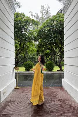 Yellow checked linen blend saree with blouse piece 3