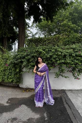 Purple checked linen blend saree with blouse piece