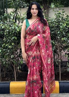 Pink floral chiiffon saree with blouse piece 4