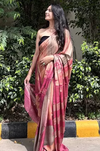 Mauve floral printed georgette saree with blouse piece