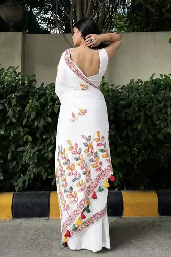 White patchwork mul cotton saree with blouse piece