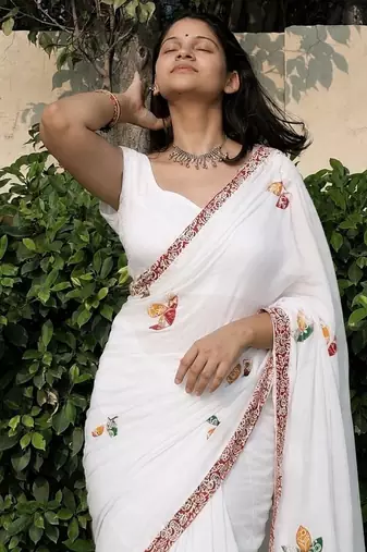 White patchwork mul cotton saree with blouse piece