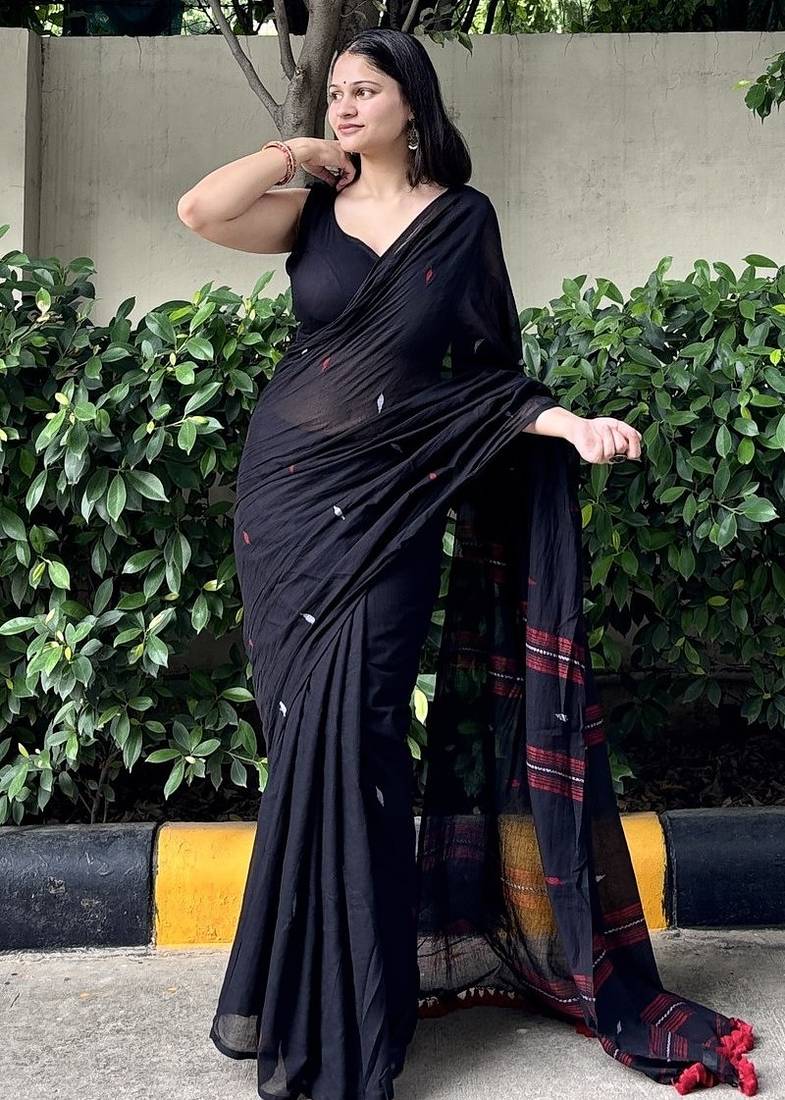 Black & red handwoven cotton saree with blouse piece