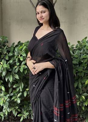 Black & red handwoven cotton saree with blouse piece 3