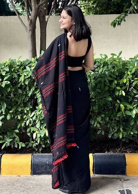Black & red handwoven cotton saree with blouse piece 4