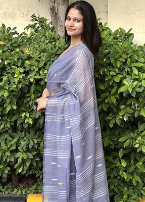 Blue handwoven cotton saree with blouse piece 4