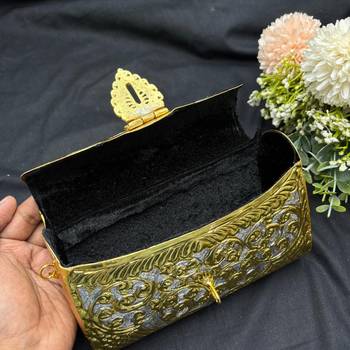 Vintage Style Gold & Silver Metal Clutch Bag, Ornate Floral Embossed Evening Purse 4