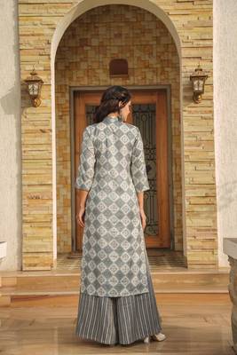 Grey digital printed rayon straight kurta with bottom set 4